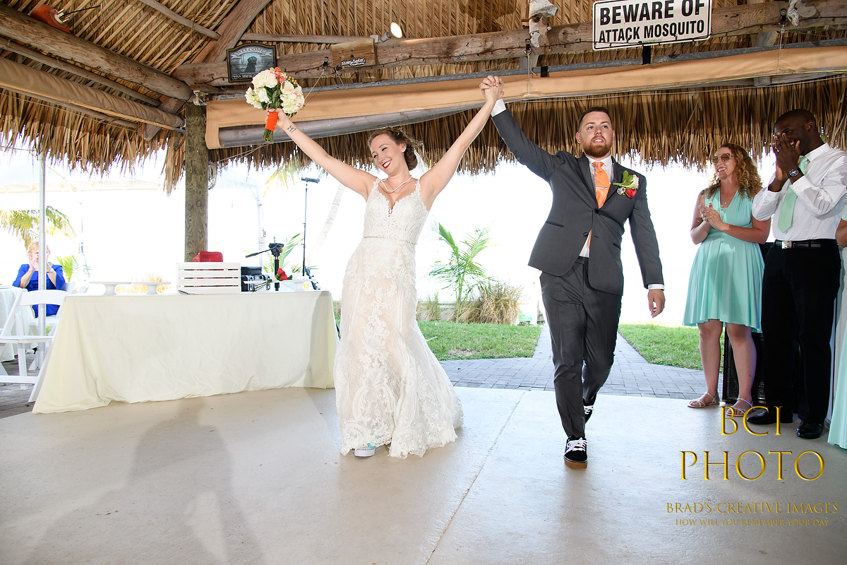 Amazing Wedding Pictures Taken At River Palms Cottages In Jensen